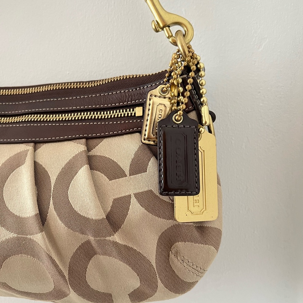 Coach Brown and Tan Signature Shoulder Bag - Picture 3 of 8